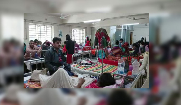 হাসপাতালে গলায় ব্লেড চালিয়ে কৃষকের আত্মহত্যার চেষ্টা