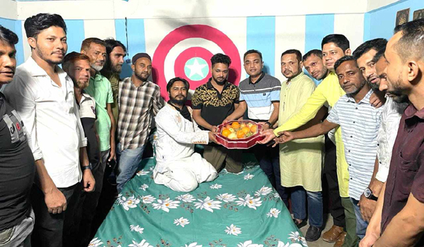 কারাবন্দী যুবদল নেতা ফরহাদের বাড়িতে খন্দকার আব্দুল মুক্তাদিরের ঈদ উপহার