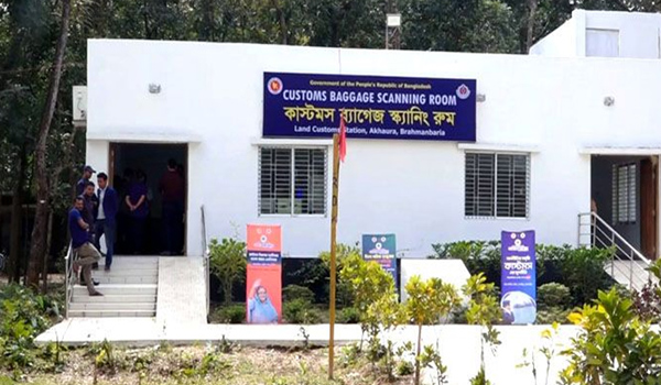 ভারতীয় ভাইবোনকে জোরকরে মদ খাওয়ানোর চেষ্টা, অতঃপর...