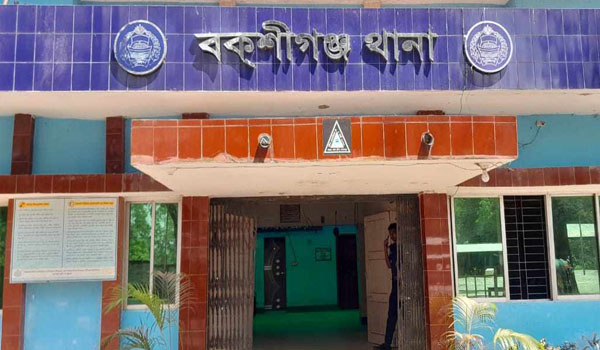 স্ত্রীকে মাংস কিনে দিতে না পারায় যুবকের আত্মহত্যা