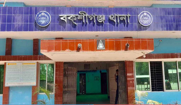 বিকালে প্রতিবেশীর সঙ্গে ঝগড়া, পরের দিন মিলল গৃহবধূর মরদেহ