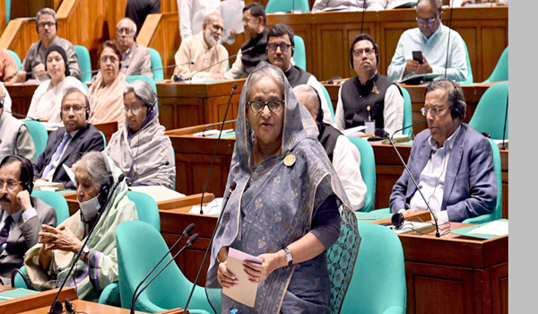 জনগণ এখন মর্যাদা নিয়ে বিশ্ব দরবারে চলতে পারে : প্রধানমন্ত্রী