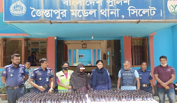 মদের বড় চালানসহ নারী আটক