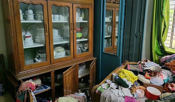 ভূঞাপুরে সন্তানের গলায় ছুরি ধরে দুর্র্ধষ ডাকাতি