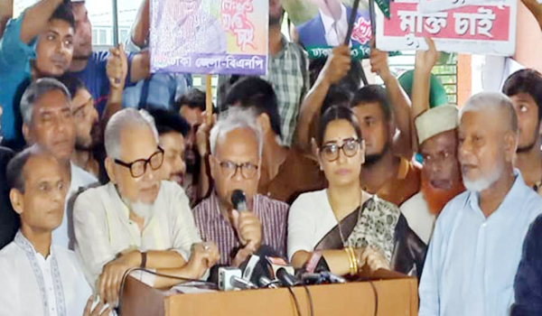 বর্তমান সরকার দেশের অর্থনীতি ধ্বংস করে দিয়েছে: রিজভী