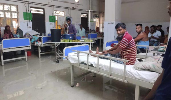 ওসমানী হাসপাতালে ওয়ার্ডে পানি, ব্যাহত চিকিৎসা সেবা