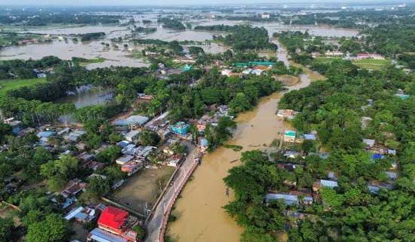 বন্যার মধ্যেই সিলেটে শুরু এইচএসসি পরীক্ষা