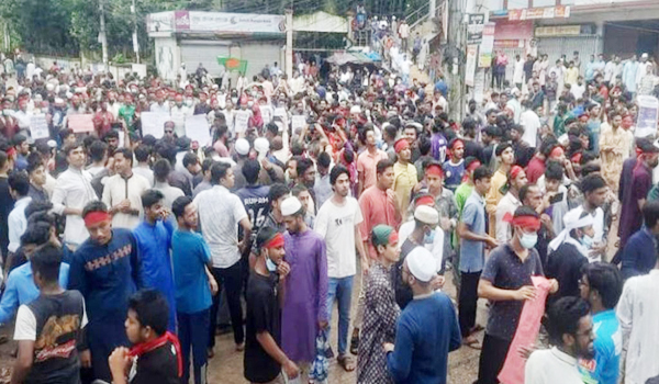 হবিগঞ্জে পুলিশ-শিক্ষার্থীদের সংঘর্ষ, একজন নিহত