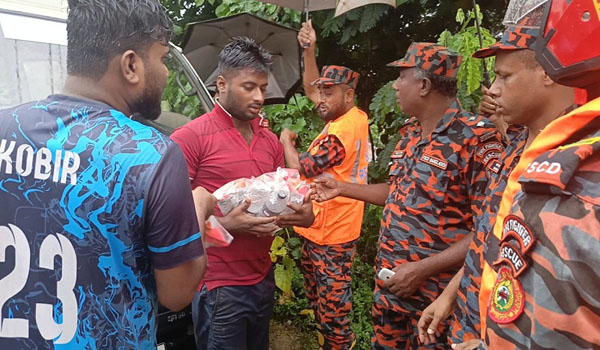 বন্যাদুর্গতদের পাশে ফায়ার সার্ভিস, ২৬০ নারী-পুরুষ ও শিশু উদ্ধার