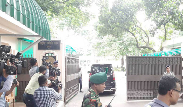 ৭ ইসলামি দলের সঙ্গে বৈঠকে প্রধান উপদেষ্টা