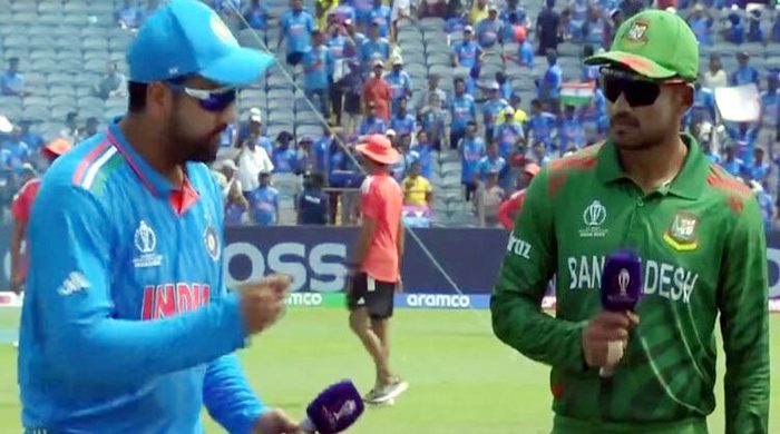 টস জিতে ব্যাটিং বেছে নিয়েছে বাংলাদেশ