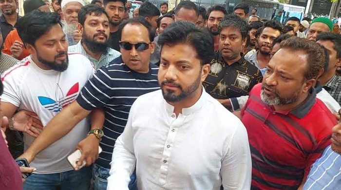 দলীয় সিদ্ধান্তের অপেক্ষায় ইশরাক