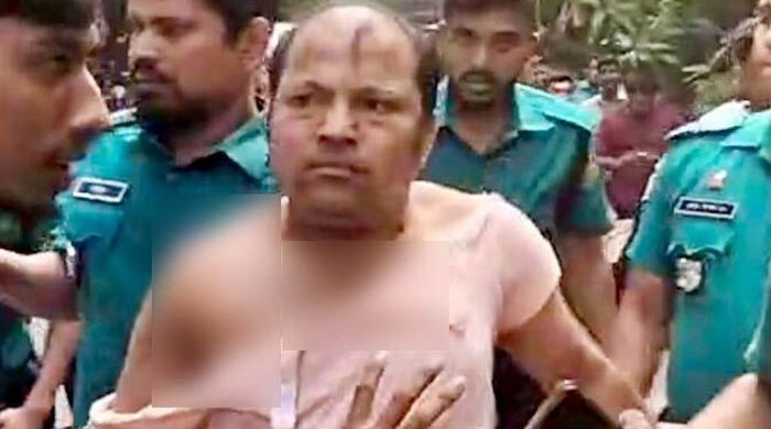 অভিনেতা সিদ্দিককে মারধরের ভিডিও ভাইরাল, থানায় সোপর্দ