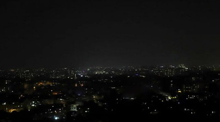 বিদ্যুৎ নেই ৪ জেলায়, পুরোপুরি ব্ল্যাক আউট