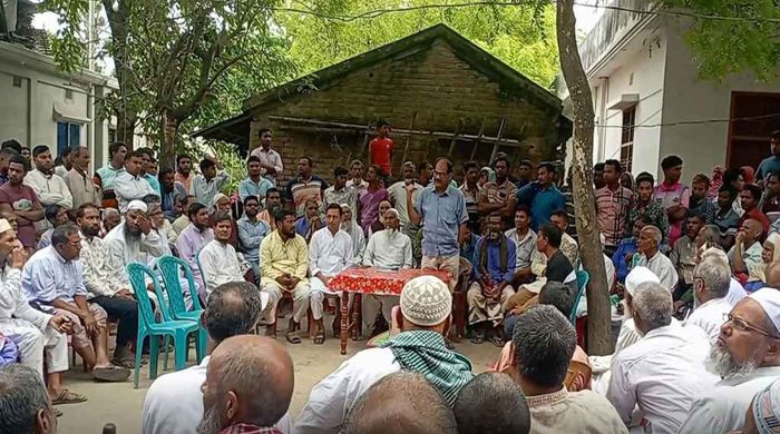 স্বামীর লাশ দাফনে স্ত্রীর বাধা