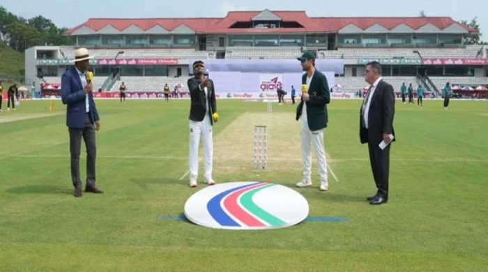 দলে ৩ পরিবর্তন নিয়ে ফিল্ডিংয়ে বাংলাদেশ