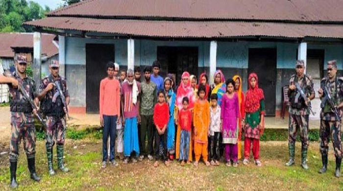 ১৯ বাংলাদেশিকে পুশইন করলো বিএসএফ সিলেটে সীমান্ত দিয়ে