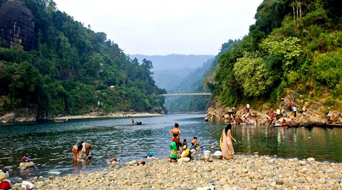 জাফলংয়ে পানিতে ডুবে প র্য ট ক নিখোঁ জ