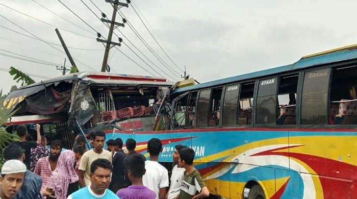 ভালুকায় যাত্রীবাহী দুই বাসের সংঘর্ষ, নিহত ২