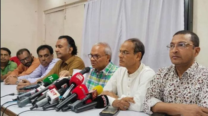 বিএনপি কোনো প্রার্থীকে গ্রিন সিগন্যাল দেয়নি: রিজভী