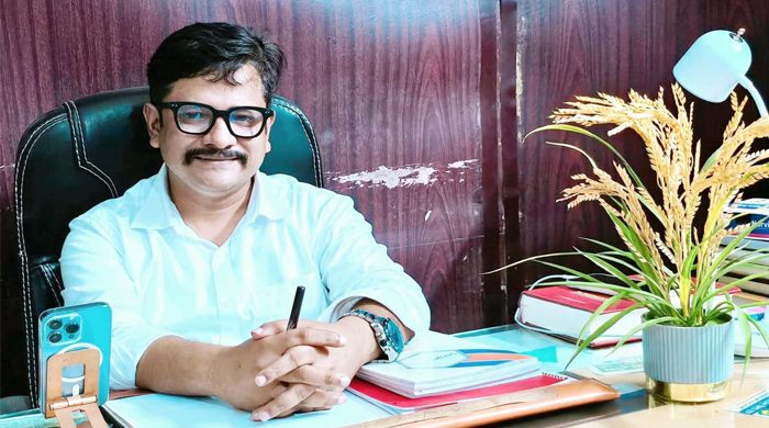 কিশোরগঞ্জের সাবেক বিএনপি নেতা যোগ দিলেন আওয়ামী লীগে