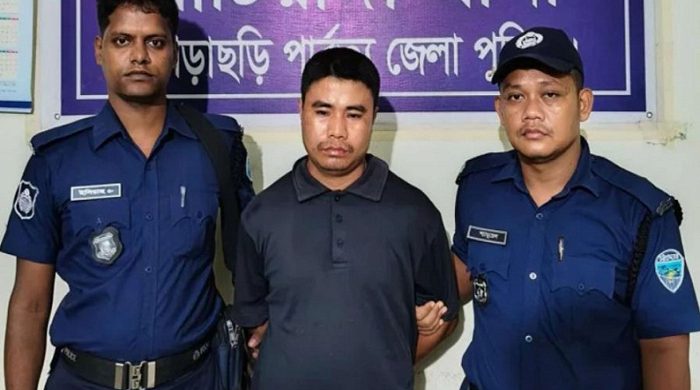 খাগড়াছড়িতে পিস্তল ঠেকিয়ে শিক্ষিকাকে ধর্ষণ