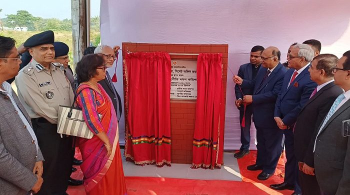 নির্বাচনী হলফনামায় তথ্য গোপন করেছিলেন শেখ হাসিনা: সিলেটে দুদক চেয়ারম্যান