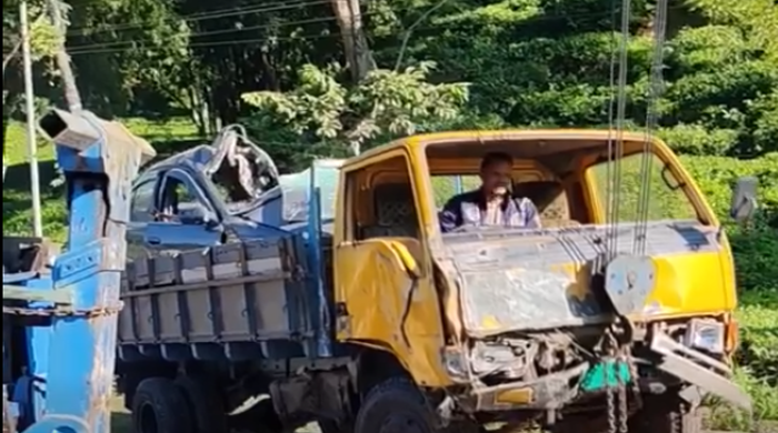 এয়ারপোর্ট রোডে প্রাইভেটকারকে ট্রাকের ধাক্কা, নিহত ১ আহত ৮