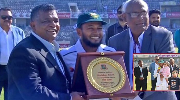 বিশেষ সম্মাননা পেলেন মুশফিক