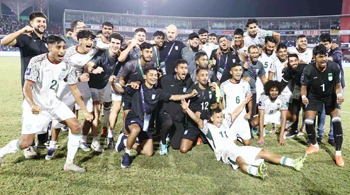 ভারতকে হারানোয় ২ কোটি টাকা পুরস্কার পাচ্ছেন ফুটবলাররা
