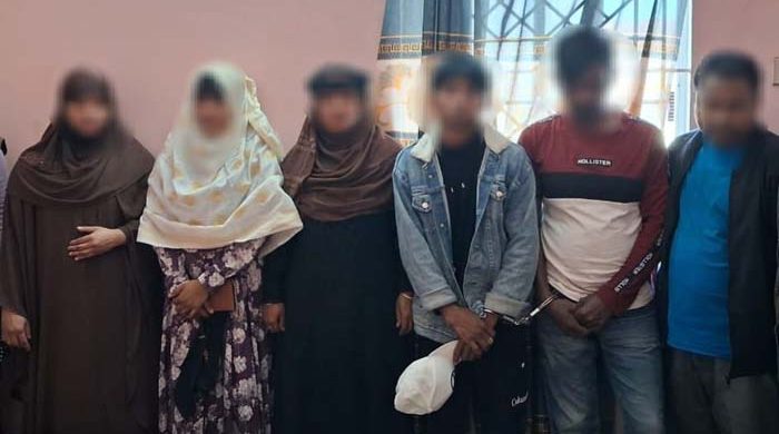 এসএমপি ডিবির অভিযানে অনৈতিক কাজে জড়িত থাকার অভিযাগে ০৬ (ছয়) জন গ্রেফতার ও হোটেল সিলগালা