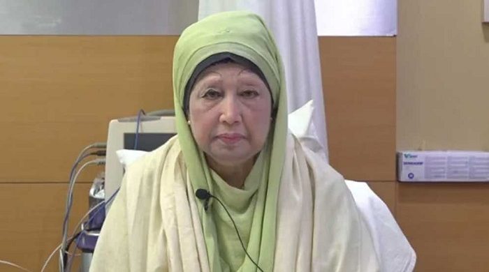 খালেদা জিয়াকে লন্ডনে নেয়ার সিদ্ধান্ত, আসছে এয়ার অ্যাম্বুলেন্স