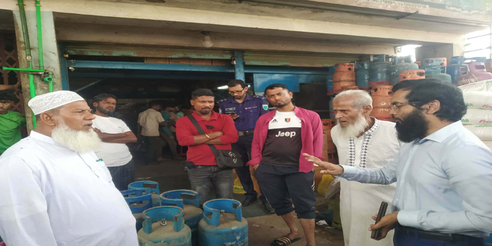 জগন্নাথপুরে এলপিজি সিলিন্ডার গ্যাসের বাজার নিয়ন্ত্রনে ভ্রাম্যমাণ আদালতের অভিযানে ৫০ হাজার টাকা জরিমানা