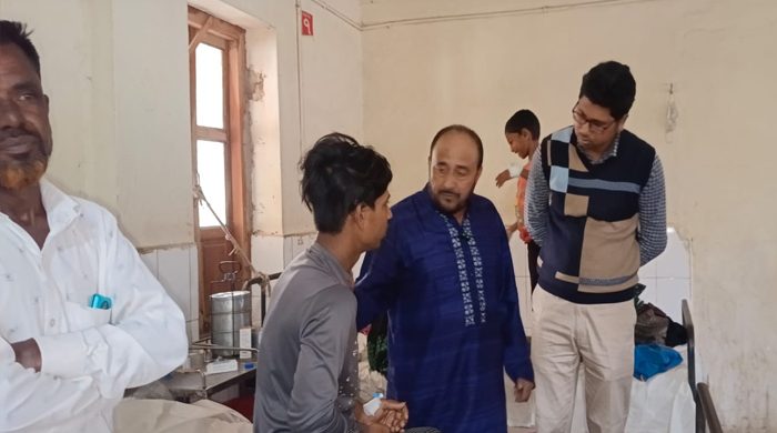 শপথের পর এলাকায় ফিরেই হাসপাতালে ছুটে গেলেন এমপি