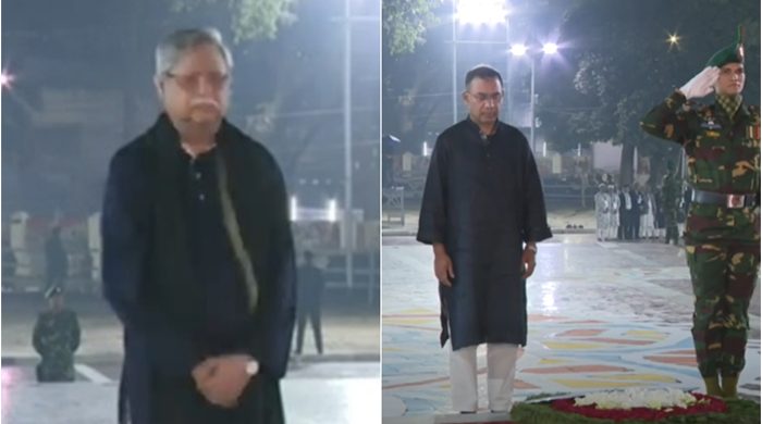 একুশের প্রথম প্রহরে শহীদ মিনারে রাষ্ট্রপতি ও প্রধানমন্ত্রীর শ্রদ্ধা