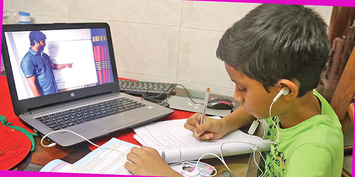 শিক্ষাপ্রতিষ্ঠানে শুরু হলো অনলাইন ক্লাস