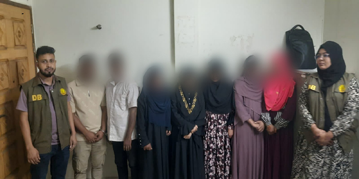 সিলেটে ‘ভাই ভাই’ হোটেলে ডিবির অভিযান: নারীসহ ৭ জন আটক, হোটেল সিলগালা