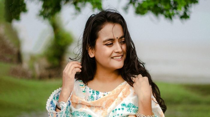 ঢাবি শিক্ষার্থীর ঝুলন্ত মরদেহ উদ্ধার, চিরকুটে শিক্ষক-সহপাঠীর নাম