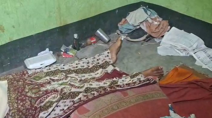 স্ত্রীকে হত্যার পর লাশ উদ্ধারে প্রতিবেশীকে ফোন স্বামীর