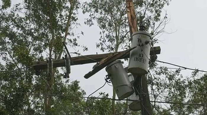 ঝড়ে কুমিল্লায় ৩৫ ট্রান্সফর্মার নষ্ট, মিটার ভেঙ্গেছে ৫৫০টি