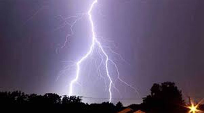 বজ্রপাতে ৮ জেলায় ১৫ জনের মৃত্যু