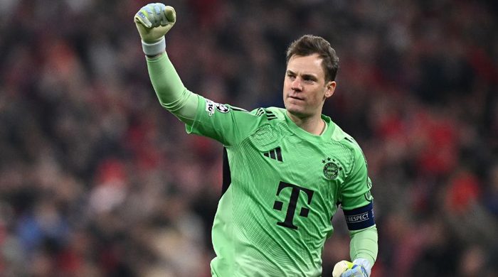 মেসিকে টপকে রেকর্ডবুকে নাম লেখালেন নয়্যার