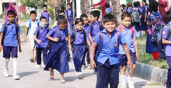 আসছে লম্বা ছুটি শিক্ষাপ্রতিষ্ঠানে