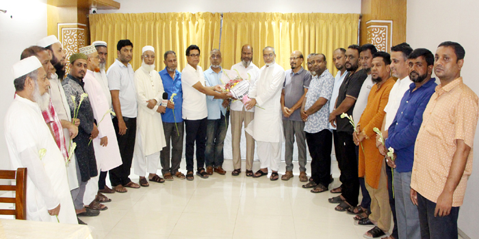 দরগাহ বাজার ব্যবসায়ী কল্যাণ সমিতির নবনির্বাচিত নেতৃবৃন্দকে জেলা ব্যবসায়ী ঐক্য কল্যাণ পরিষদের সংবর্ধনা