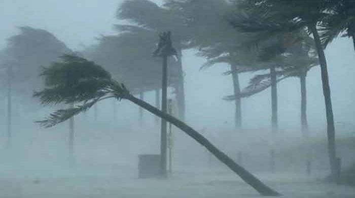 দুপুরের মধ্যে ৮ অঞ্চলে ঝড়ো হাওয়ার সতর্কবার্তা