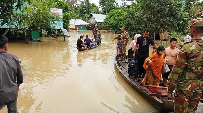 সেনাবাহিনীর সহায়তায় সাজেক ছাড়লেন ৪২১ পর্যটক