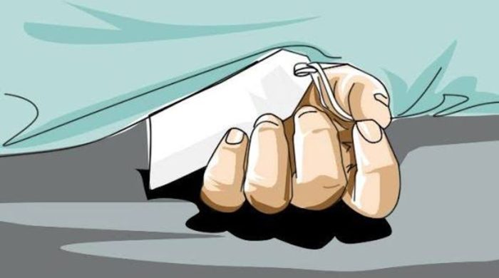 ভারতে প্রেসার কুকারের ঢাকনা দিয়ে স্বামীকে পিটিয়ে হত্যা শাড়ি কিনে না দেওয়ায়