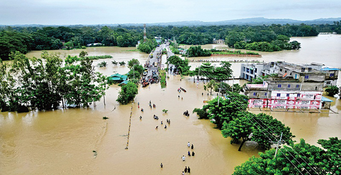 ভয়াবহ বন্যায় দেশের সাত জেলায় নিহত ৫৪
