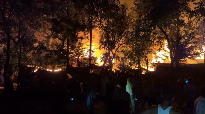 সীতাকুণ্ডে ভয়াবহ অগ্নিকাণ্ডে পুড়ে ছাই ৫ বসতঘর
