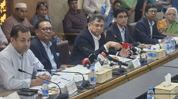সাংবাদিক গ্রেপ্তারে লাগবে আদালতের অনুমতি: স্বরাষ্ট্রমন্ত্রী